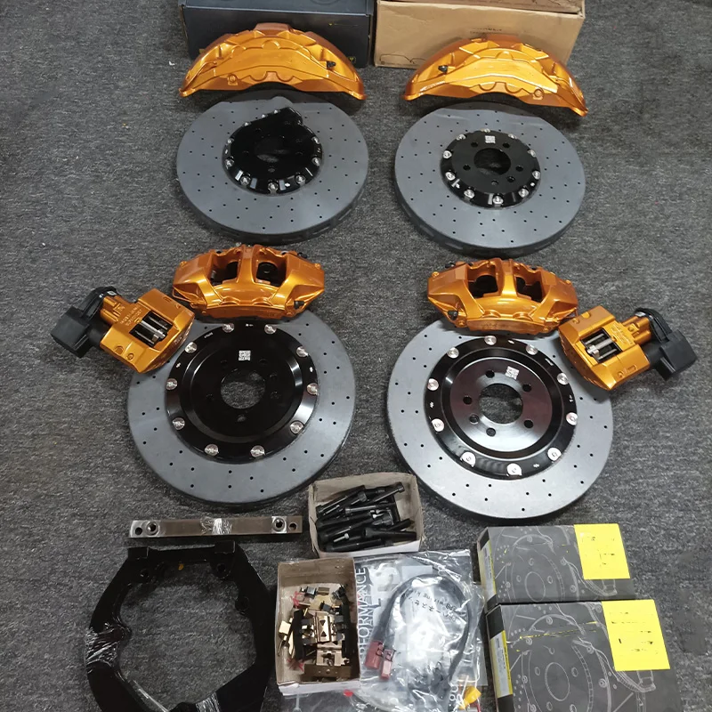 Brake Rotor - 新型カーボンセラミック軽量ディスクブレーキローター10ポット、リアEPBキャリパー付き、メルセデスW213 G82 W205セラミックディスクW167用